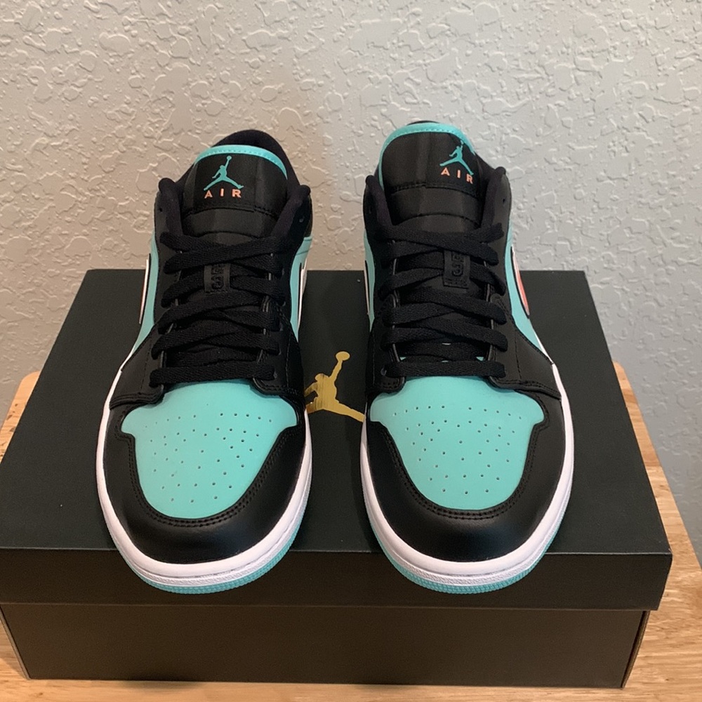 NIKE AIR JORDAN 1 LOW SE SNEAKERS - Picture 6 of 12
